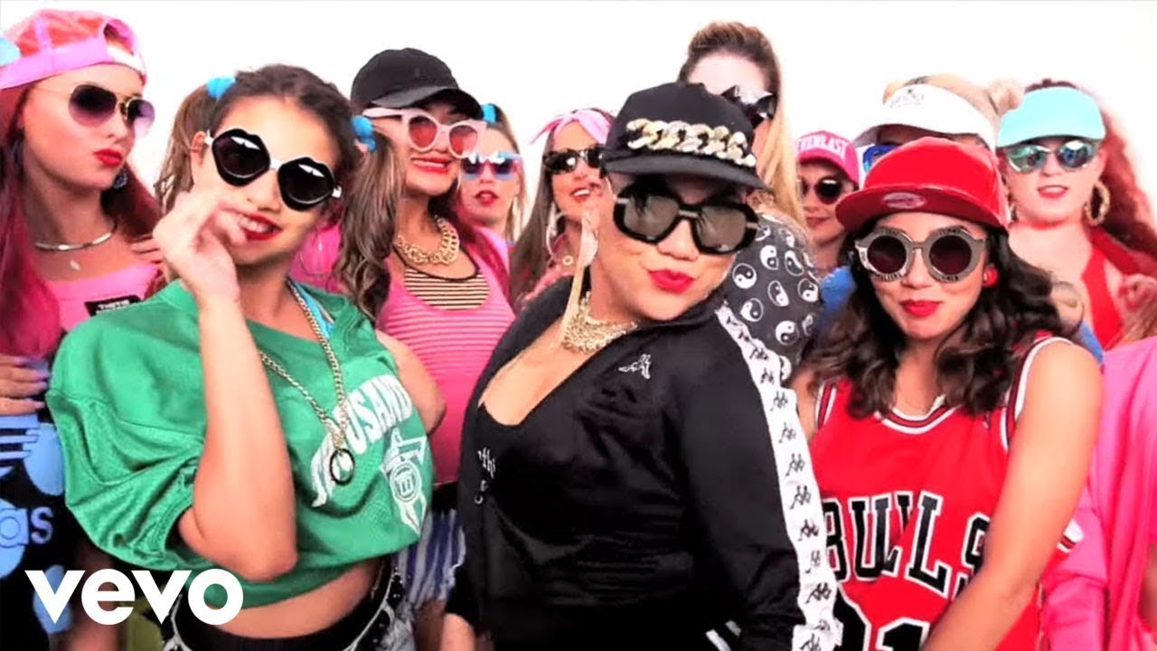 Justin Bieber - Sorry (Official Video)