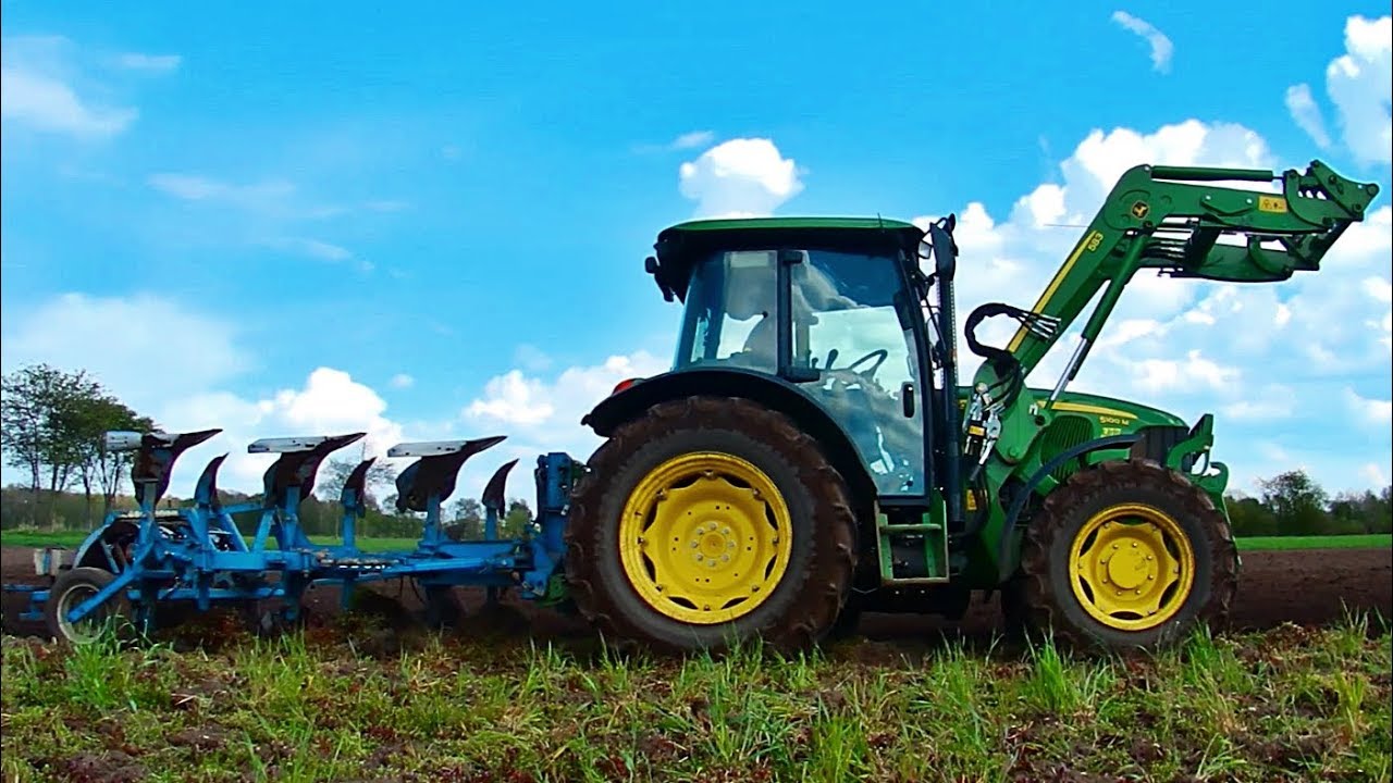 Pflügen || John Deere 5100M mit Frost Mosel 120