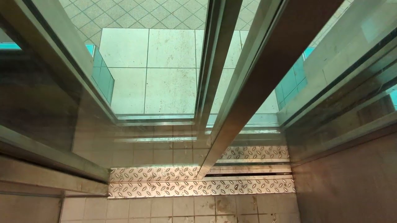 (Sweden Lifts)SMW bergbanor @ 2 okända tunnelbanestationer