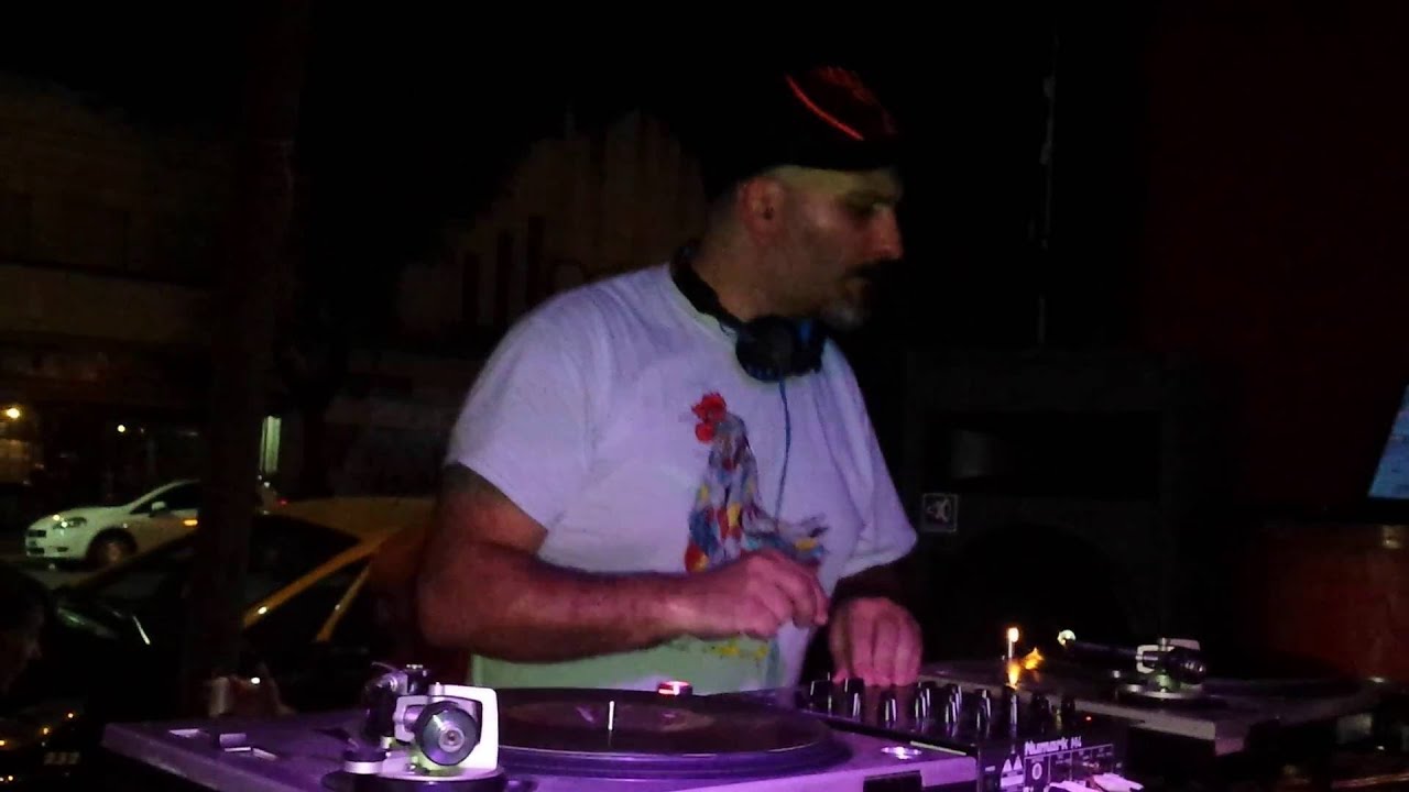 DR.THINK@DOCEPULGADAS (Buenos Aires)