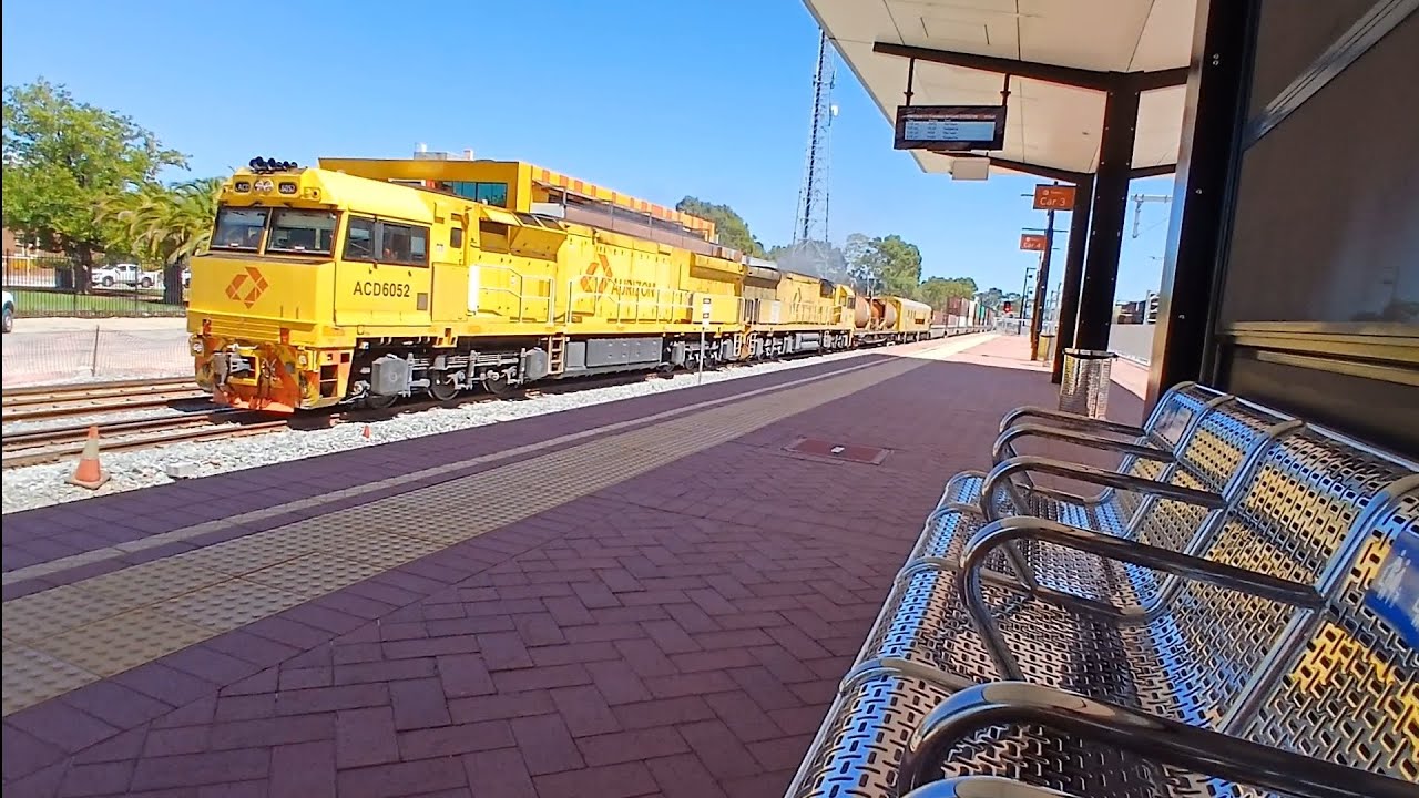 Aurizon intermodal at new midland station 