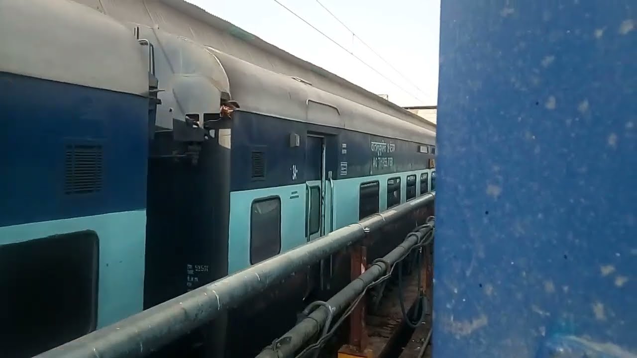 11464 || Jabalpur - somnath express reached Itarsi junction 