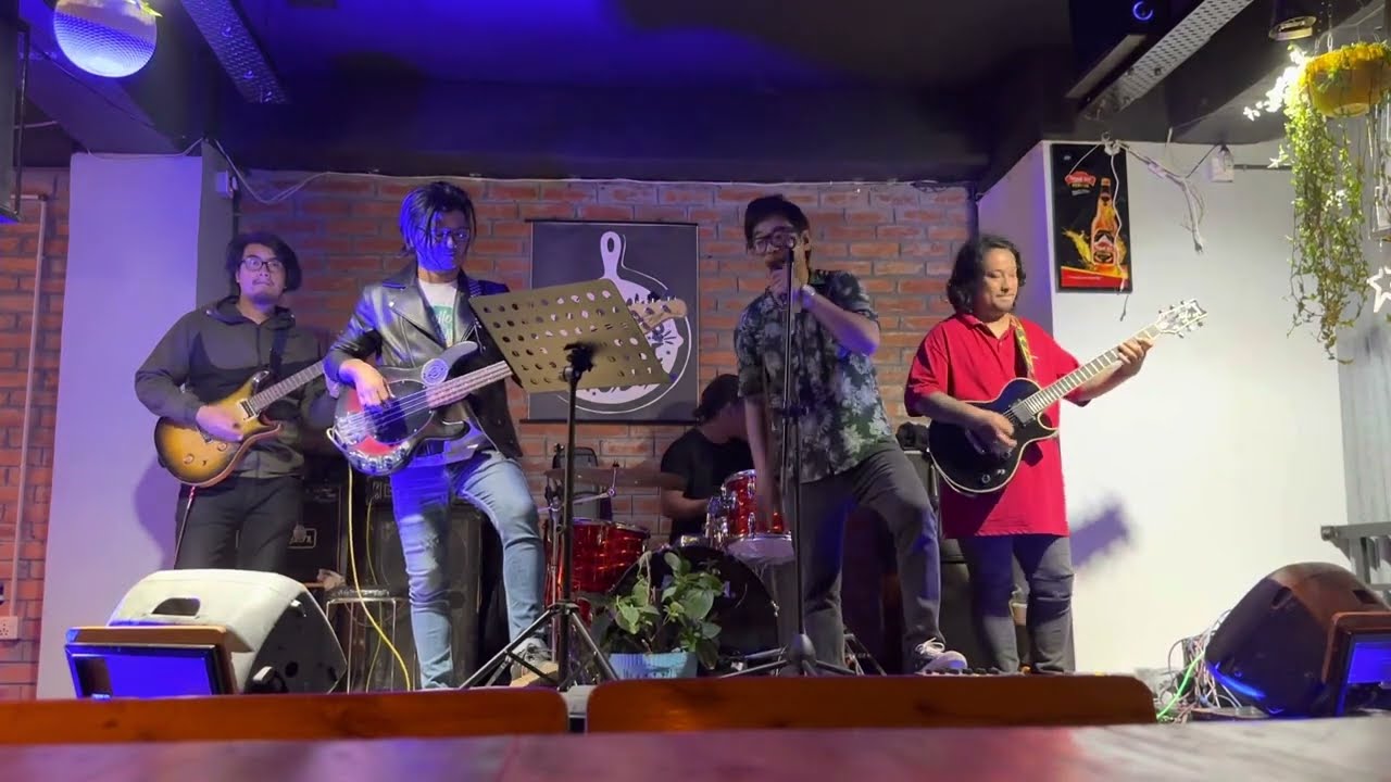 Aakasaima Chil udyo Fanana | Gloomy Guys | Nepali Pop Song | Cover