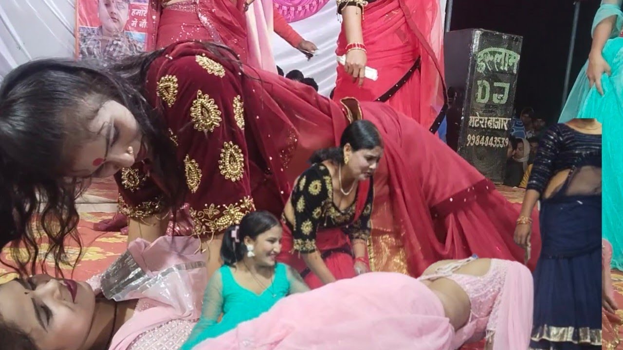 जाने से उसके जाए बहार बड़ी मस्तानीहै jaane Se uske jaaye Bahar Badi Mastani hai stage per Garda gaza