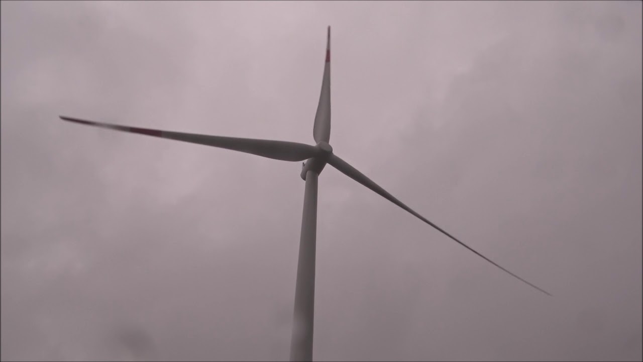 Siemens SWT-3.0-113 wind turbine turns at Hurricane Sebastian 9/2017
