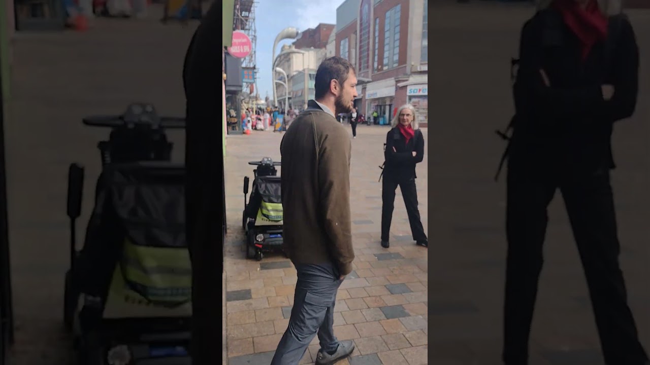Autistic Bobbie films Arrest in Pound Bakery #blackpool