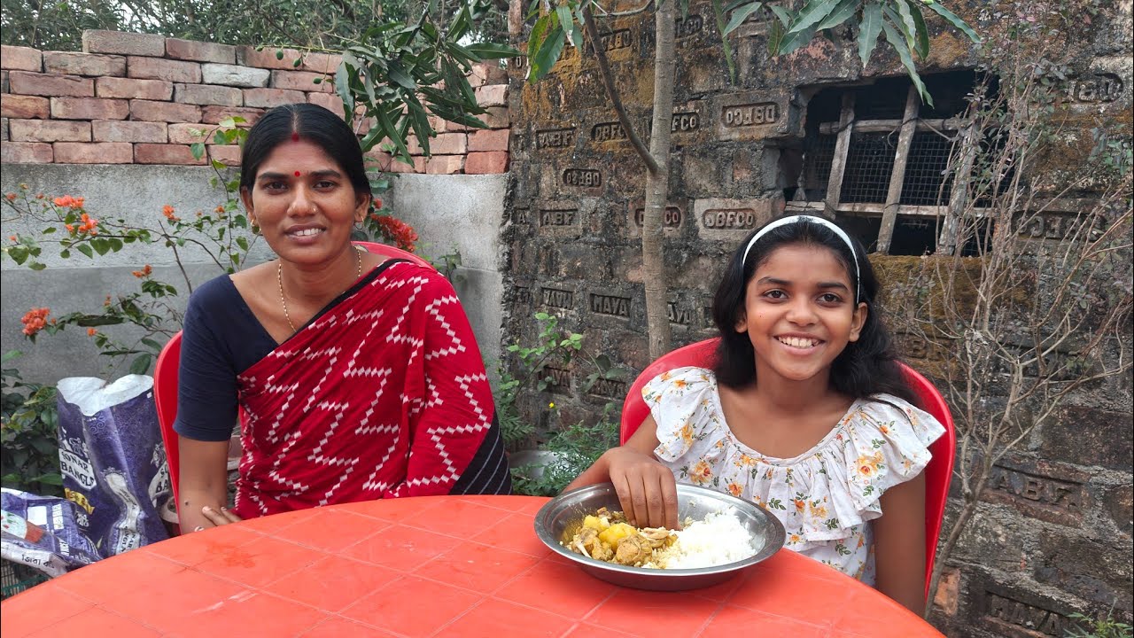 অল্প মাছ নিয়ে এসে ব্যবসা করলাম।