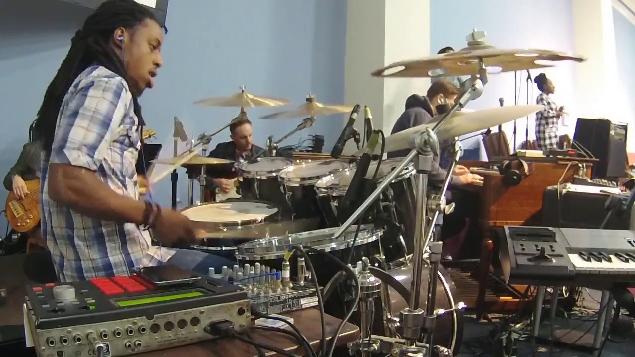 Judith Mcallister - Hallelujah Your Worthy to be Praised (Drums)
