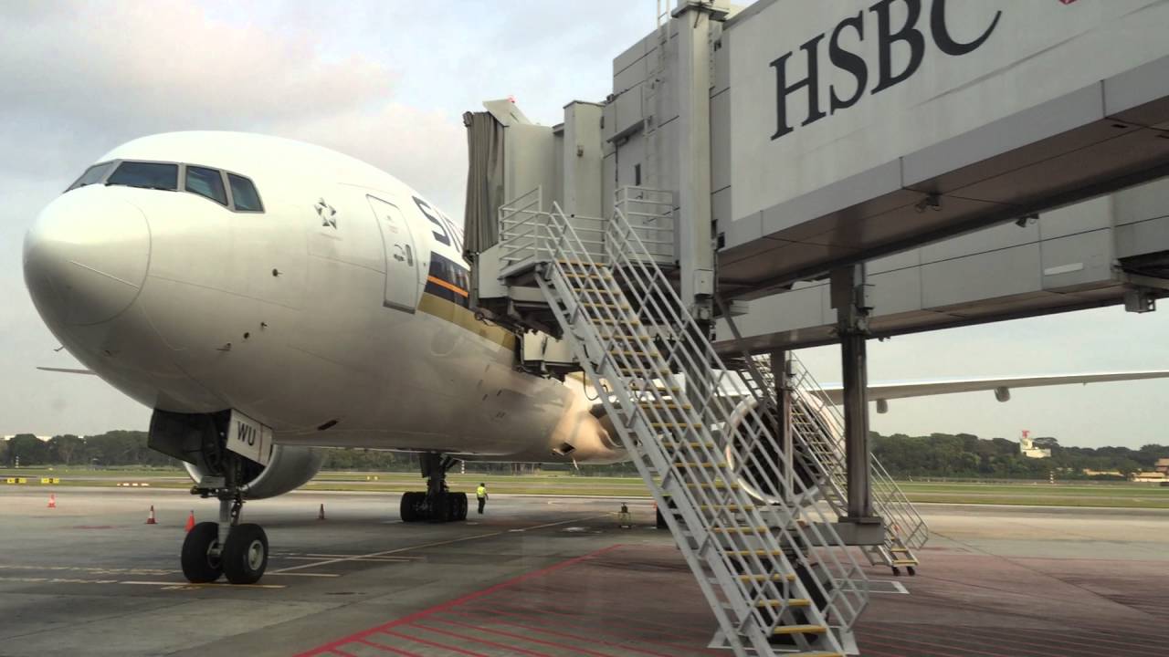 Apron Tour of Singapore Changi Airport 19th August 2015 (PART 1)