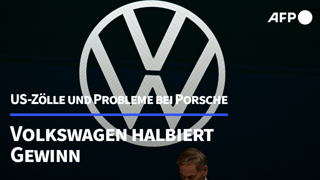 Gewinneinbruch bei VW - Ergebnis fast halbiert | AFP
