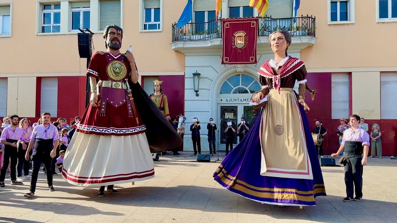 ESTRENA Indumentària Comparsa Nova (Santa Coloma de Gramenet CIUTAT GEGANTERA 2023) Episodi nº 1