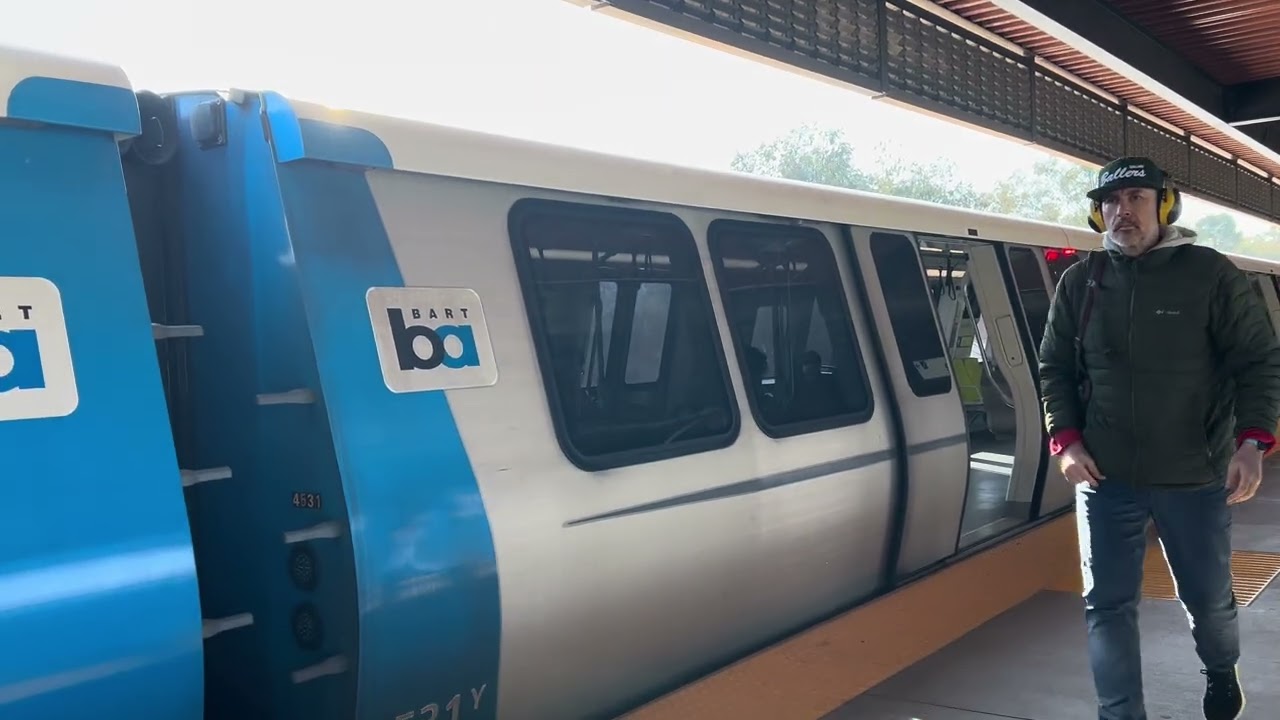 Antioch Train Arriving at Lafayette BART