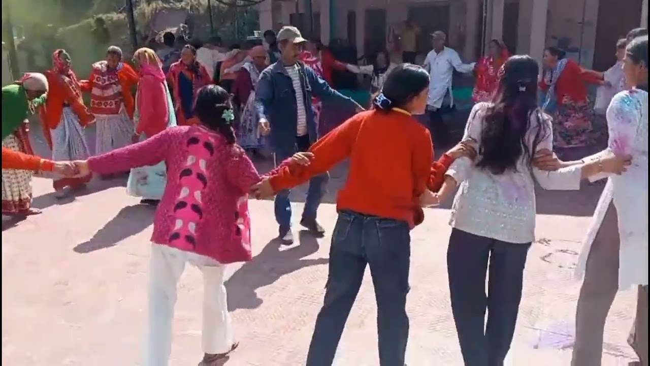 Holi vlog 2026@sumiranbisht6359 #phadi #gaw ki Holi 💫❤️