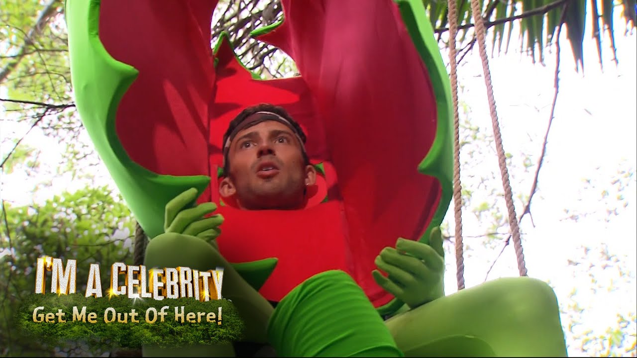 Jake And Edwina's Fly Trap Dingo Dollar Challenge | I'm A Celebrity... Get Me Out Of Here!