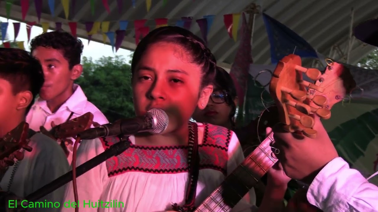 Semillero creativo de Chacalapa interpretan 