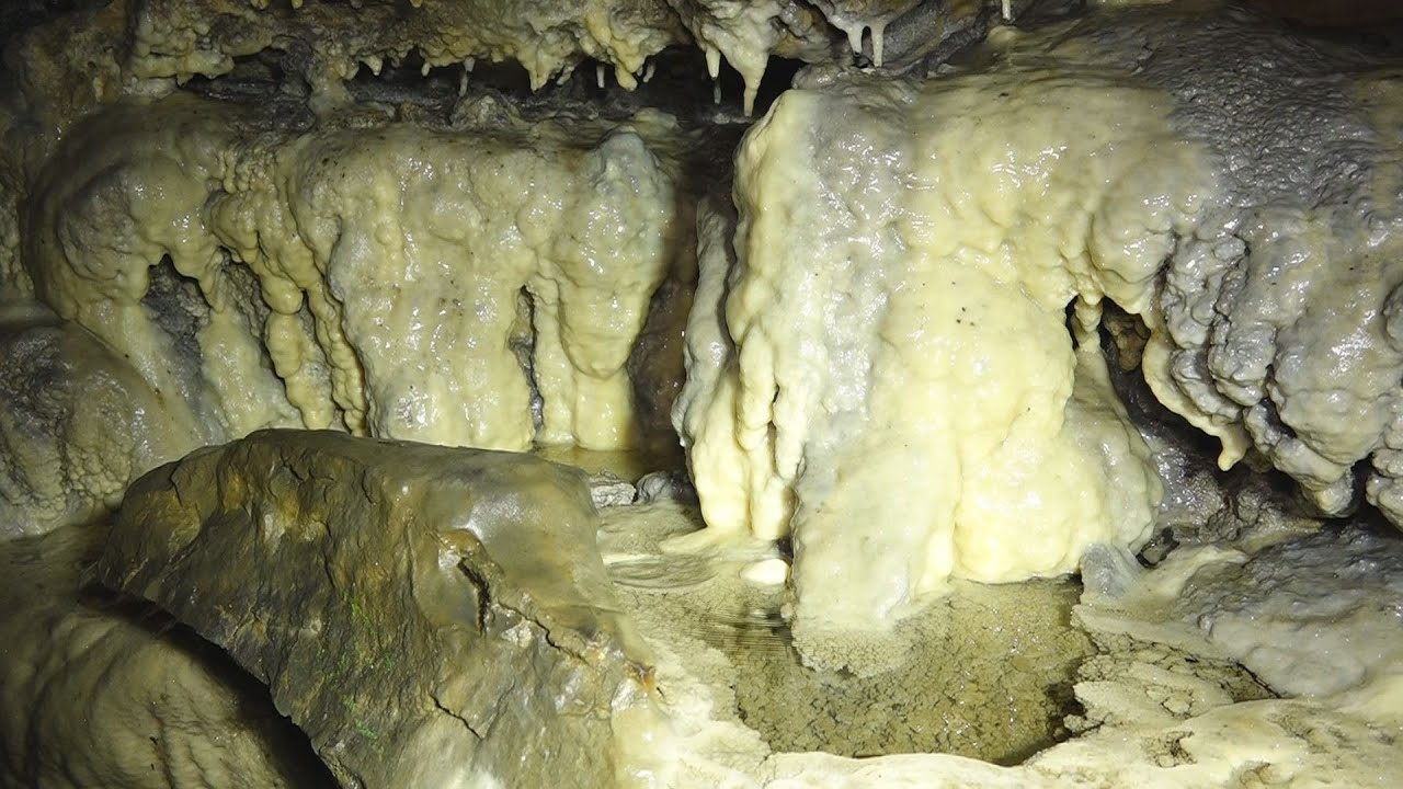 岩屋鍾乳洞探険　第一鍾乳洞　第二鍾乳洞　第三鍾乳洞　福岡県田川市　撮影2020年9月20日