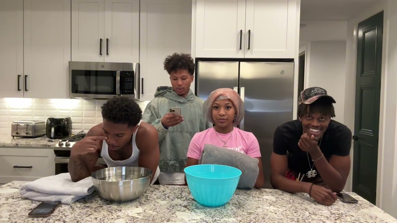 WHO KNOWS US BEST ICE WATER CHALLENGE with my siblings and SPECIAL GUEST