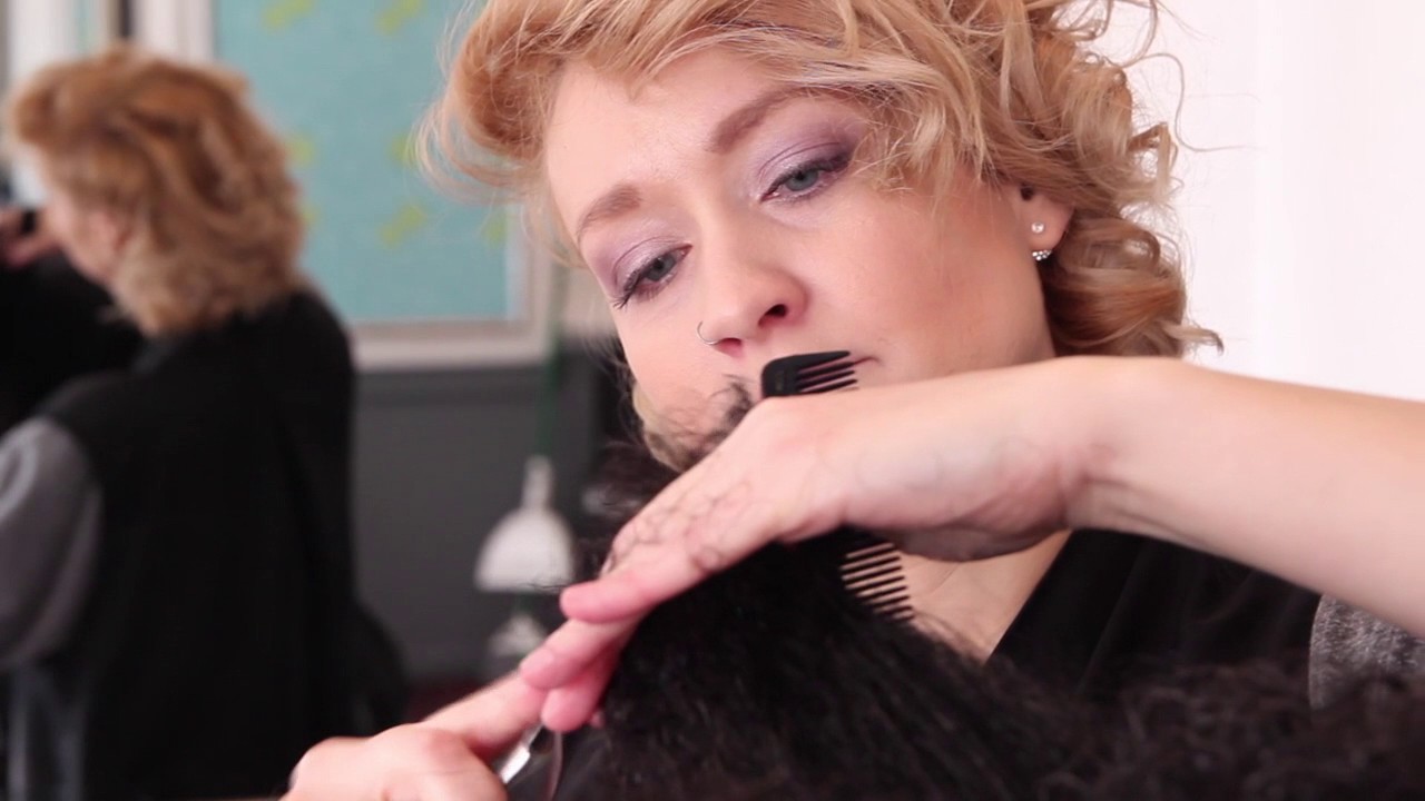 THE SALON EXPERIENCE - CURLY HAIR CUT & FINGER COILS ON FINE HAIR