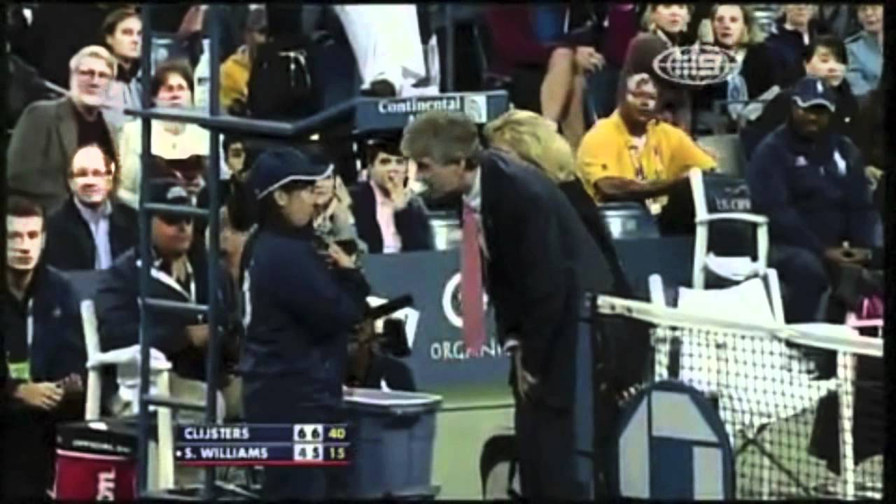 Serena Williams 1st serve foot fault 