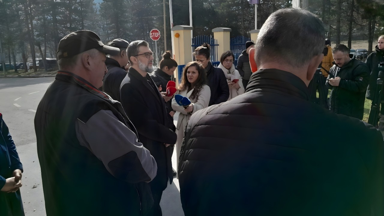 Radnici TRZ Hadžići traže neisplaćene plaće: Na posao dolazimo iz inata! Ovdje smo proveli živote!