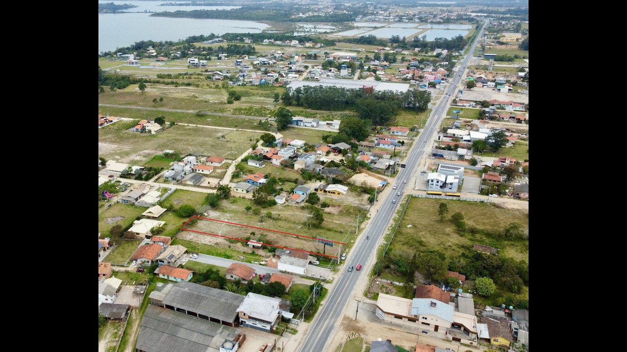 Aluga-se área comercial p/ empreendimentos com alta visibilidade e excelente localização p/ negócios
