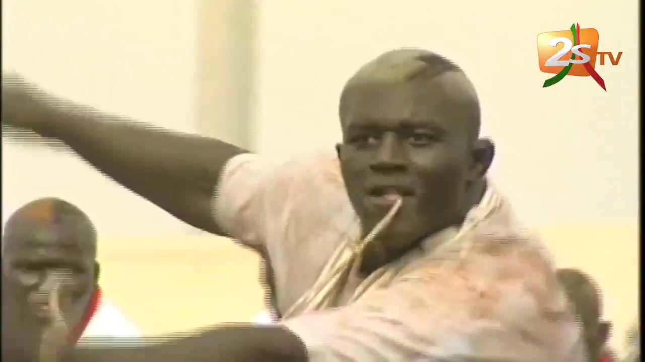 RÉTRO : TOUSS BALLA GAYE 2 LORS DE SON 1er COMBAT CONTRE MODOU LO