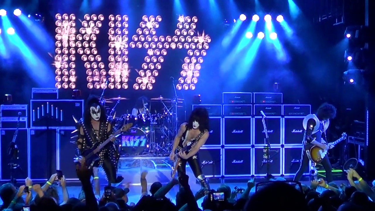 KISS - 2015-10-31 - KISS KRUISE V - 03 - Strutter