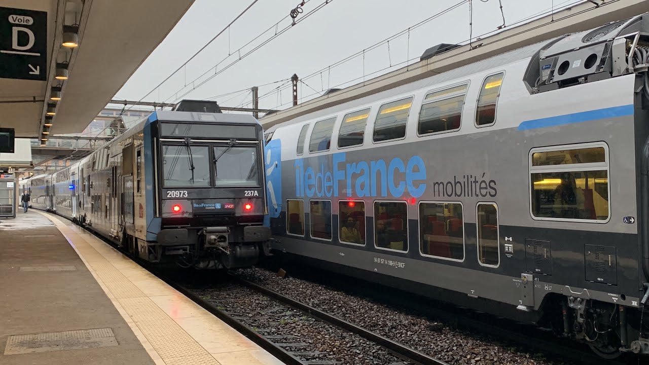 Trains at Versailles Chantiers Part n°1