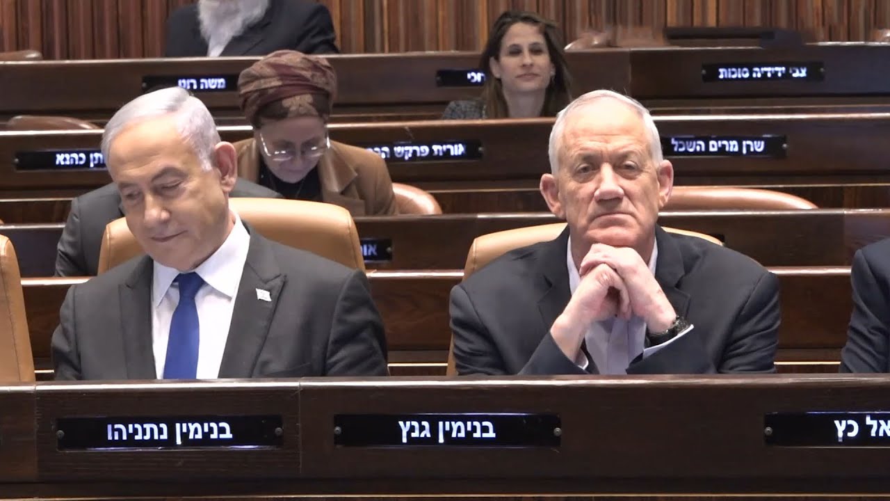 לפיד הצביע בעד החלטת הממשלה אבל התעמת עם נתניהו: 