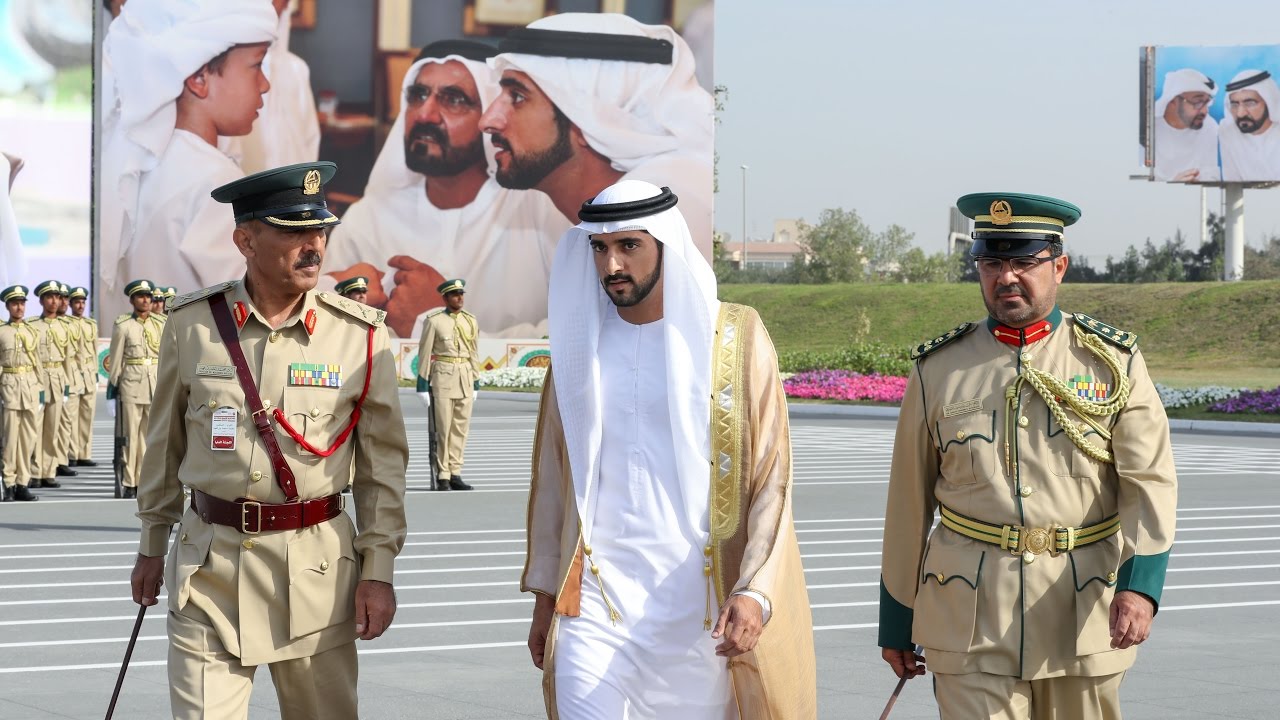 حمدان بن محمد يشهد حفل تخريج الدورة الـ 24 من المرشحين الضباط في أكاديمية شرطة دبي