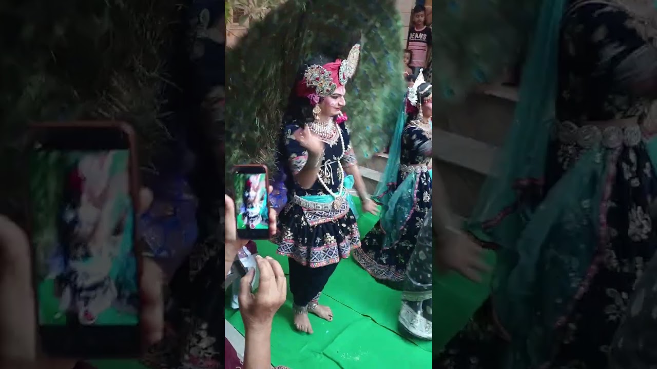 Radha Krishna ki jhanki & 😊##traditional video 📸 shorts #darama ..