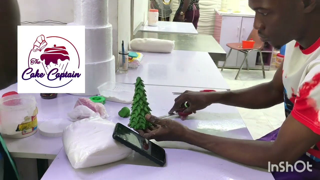 How to make a fondant Christmas tree