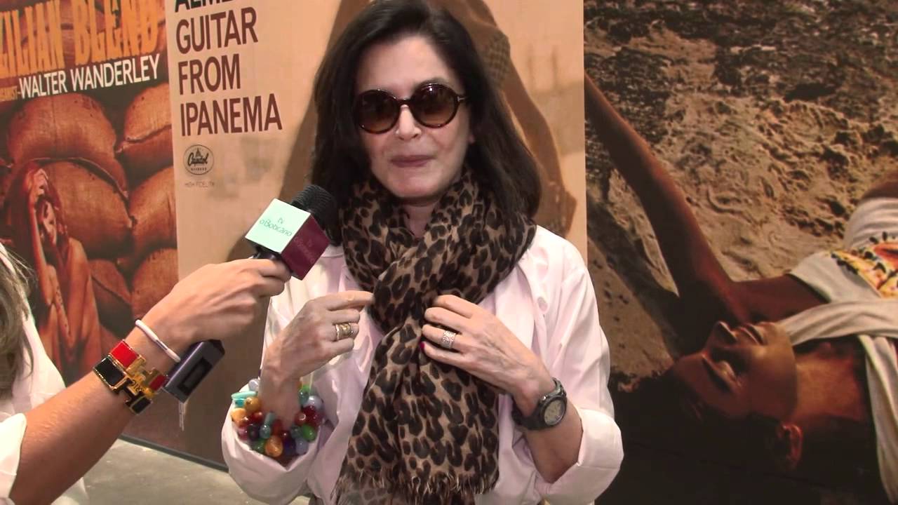 Fashionistas ensinam várias formas de usar lenços no verão!
