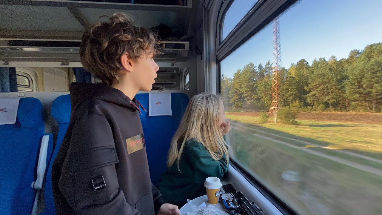 EIC 1350 Tatry #800milesoftravel #train #trainjourney #pociąg #pkp #wars #warszawa #railway #poland