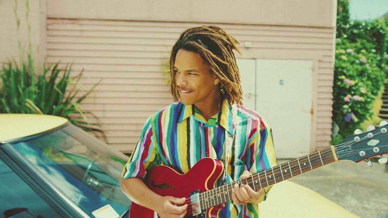 Muroki - Light Me Up (Official Video)