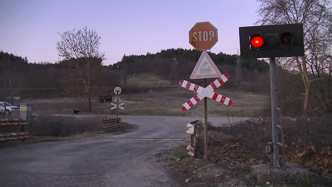 Spoorwegovergang Kardzhali (Кърджали) (BG) // Railroad crossing // Железопътен прелез