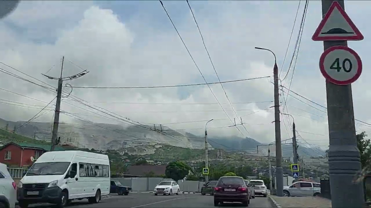 ПО УЛИЦАМ НОВОРОССИЙСКА НА МАШИНЕ. СМОТРОВАЯ ПЛОЩАДКА