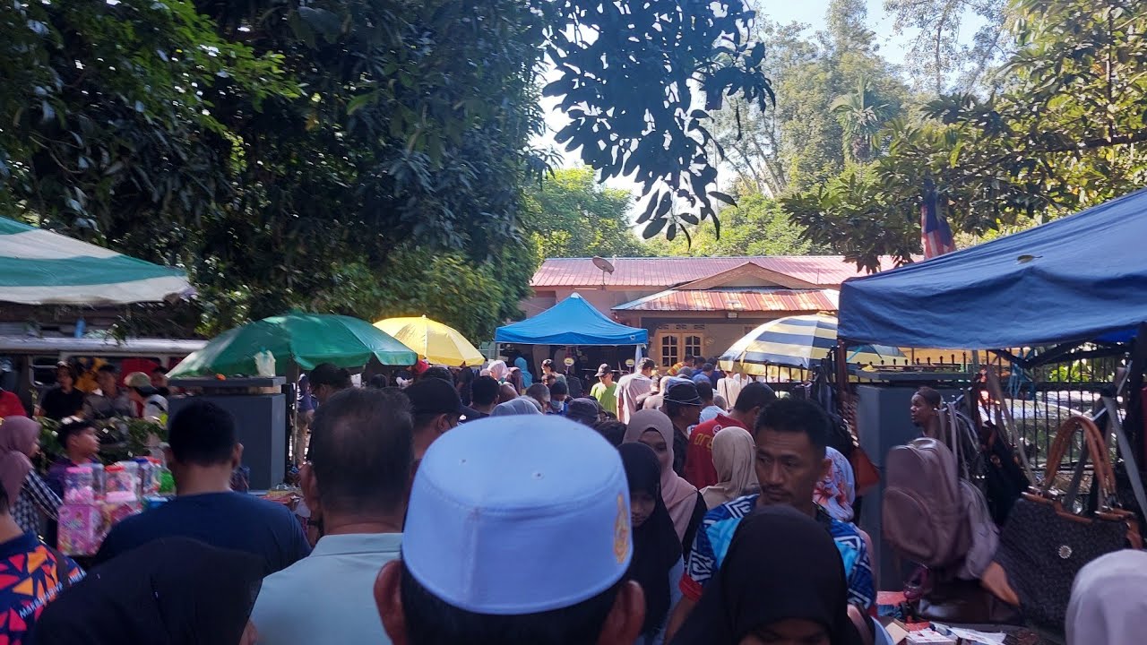 Apa yang ada di  Nat Pokok Getah Perlis sampai ada yang sanggup datang jauh.