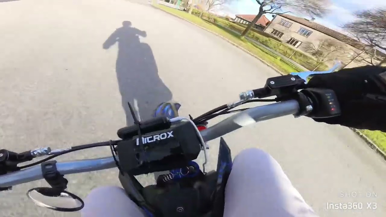 Åker runt med nya el cross