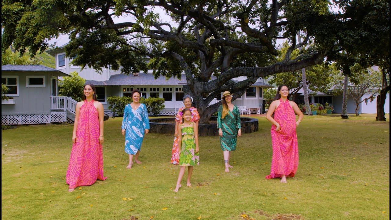 Lyric/Hula - Hawaiian Lullaby ft Josh Tatofi