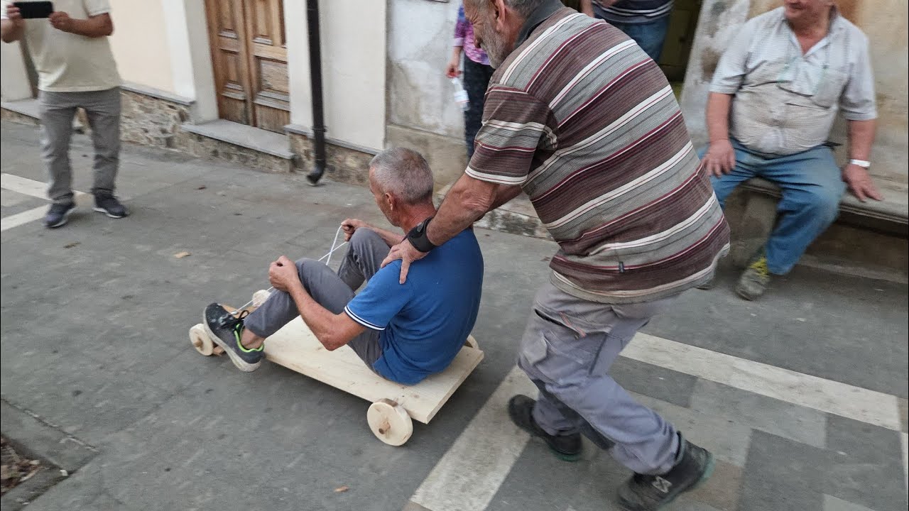 FILADELFIA (VV) L' ASSOCIAZIONE -ANGRA  ORGANIZZA I GIOCHI DI UNA VOLTA