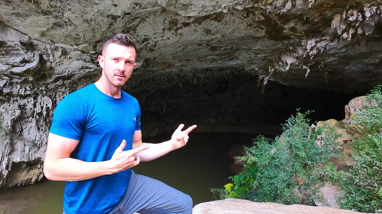 BA BE LAKE Northern Vietnam CAVE all to myself! 🇻🇳