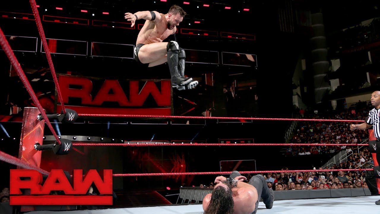 Finn B&aacute;lor vs. Elias Samson: Raw, July 10, 2017