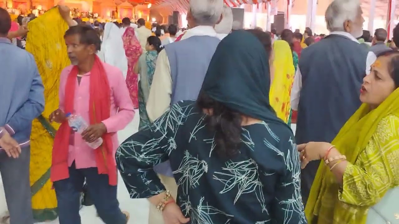 🚩🔱नवग्रह पीठ पर बागेश्वर धाम की कथा प्रारंभ हो गई है हनुमान जी महाराज की आरती से कथा का शुभारंभ#🚩🙏