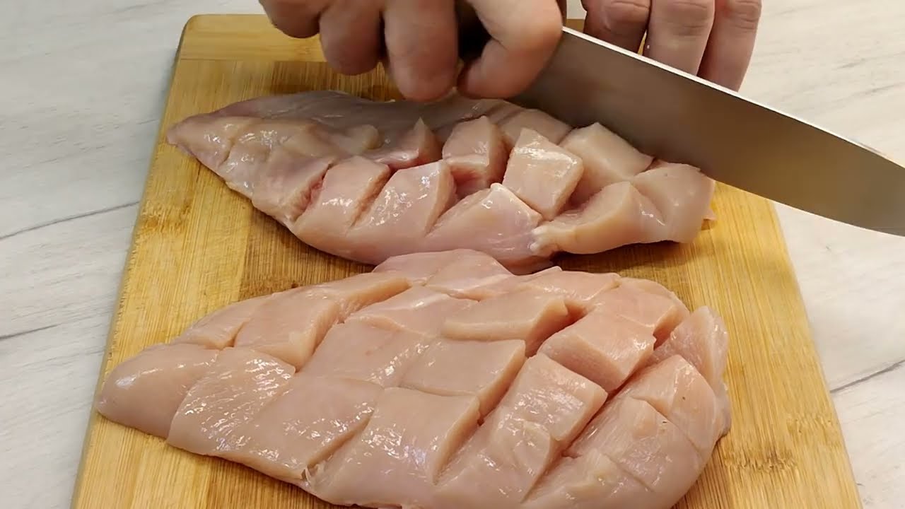 Мало кто так готовит куриные грудки! Вкусный ужин из самых простых продуктов!