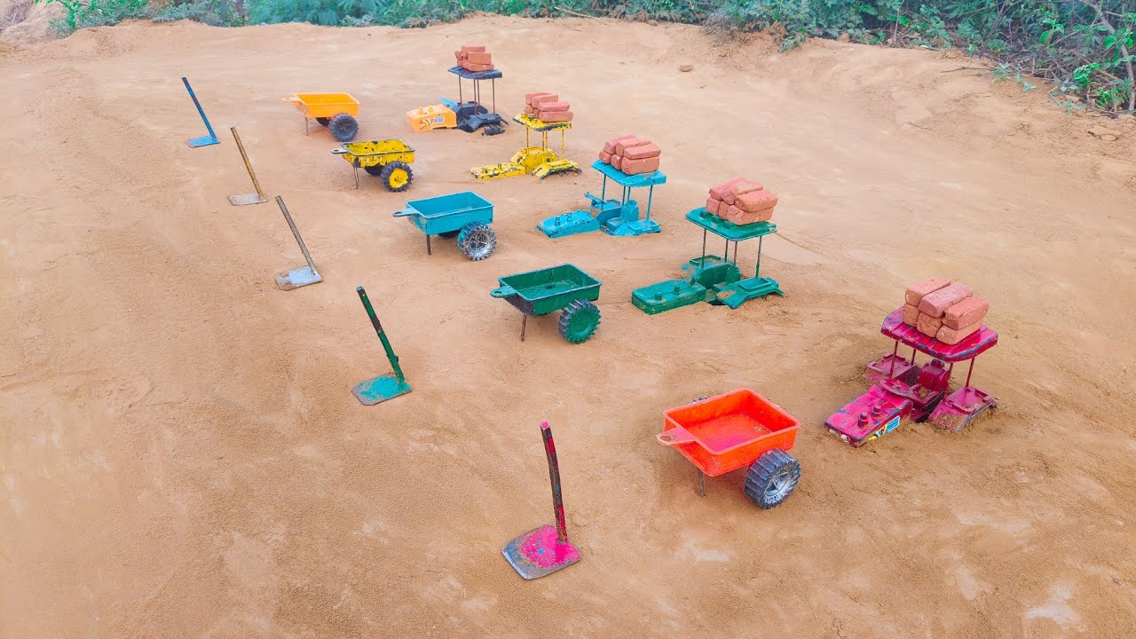 Sabhi Tractor Ki Chhat Par Eent Rakhne Se Tractor Mitti main hi Daab Gaye 