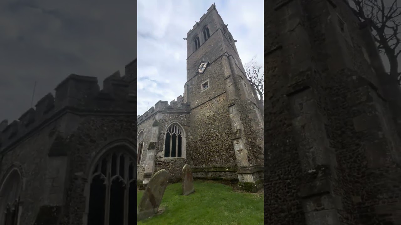 Great Gransden church chiming a melody