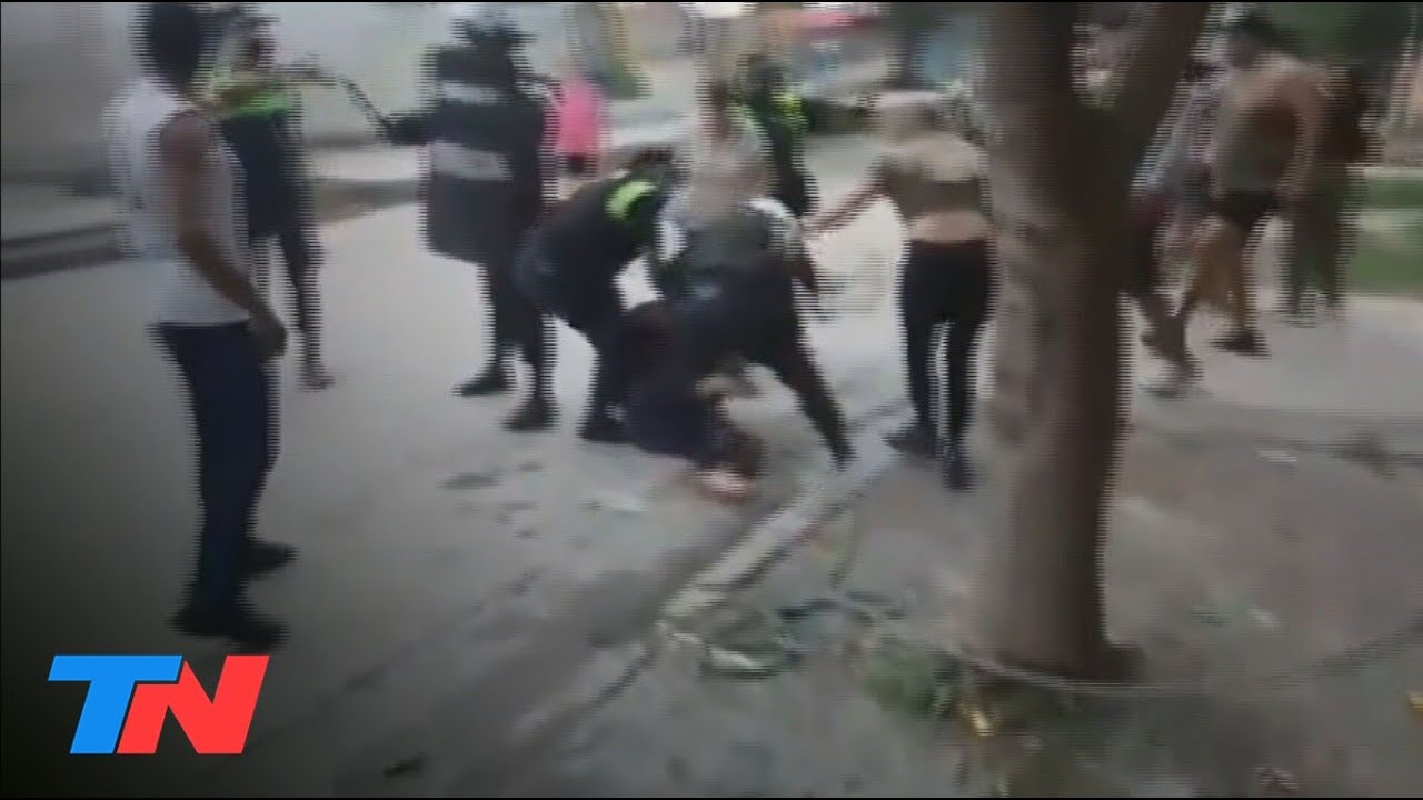 PELEA EN EL CONTROL DE TRÁNSITO | Le secuestraron la moto e intentó agredir a la policía