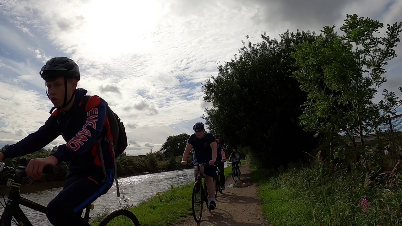 Ship Inn to the Farmers Arms on the Leeds and Liverpool Canal