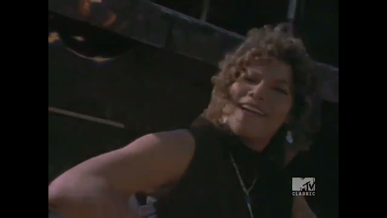 Queen Latifah - U.N.I.T.Y (MTV Classic Music Video)